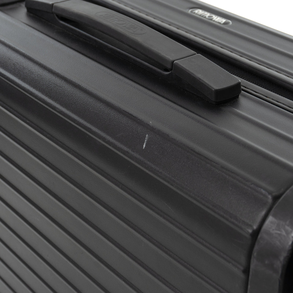 リモワ サルサ 32L 4輪 キャビンS マットブラック 810.52.32.4 中古