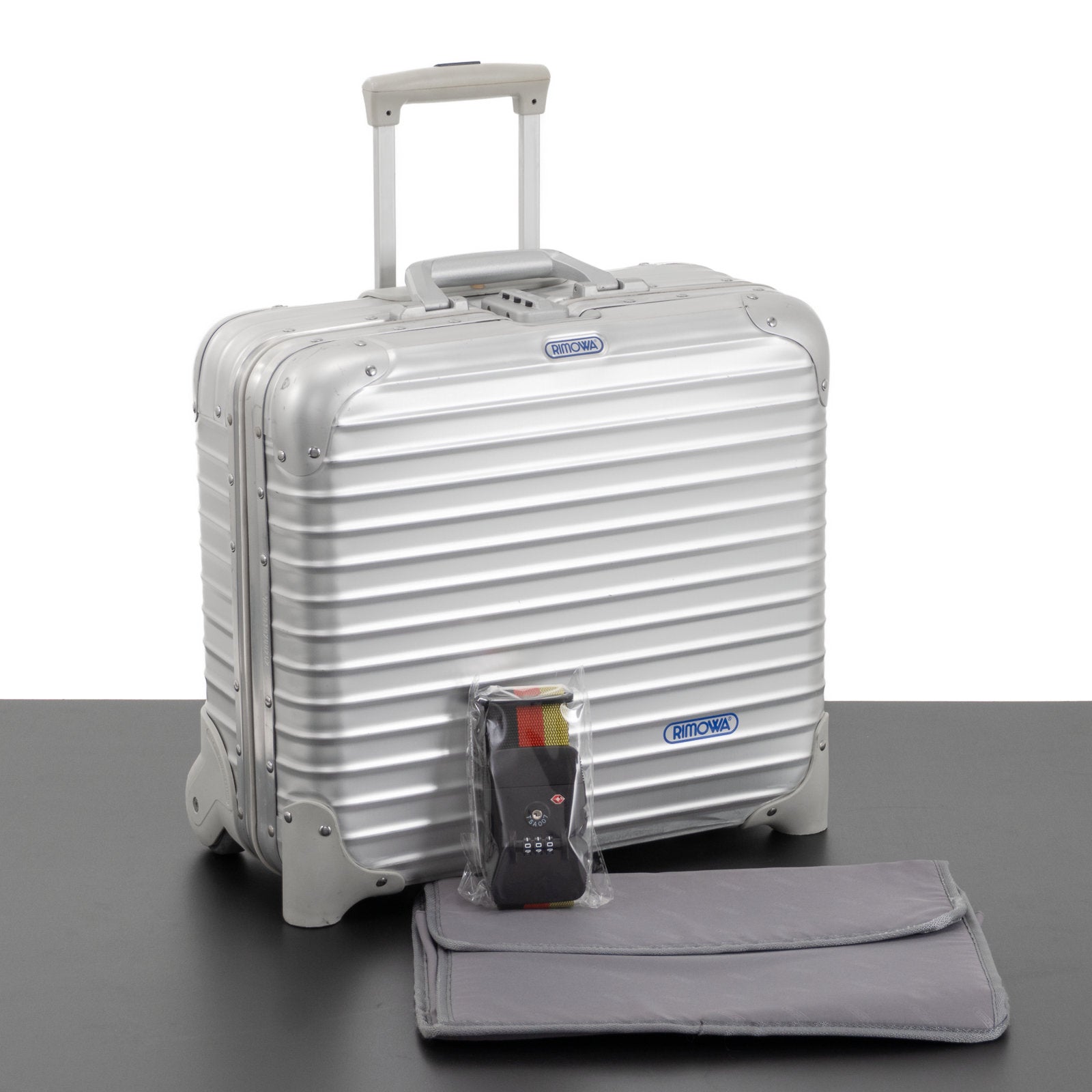 RIMOWA(リモワ) トパーズ 28L 2輪 コンパクト – 中古RIMOWA(リモワ 