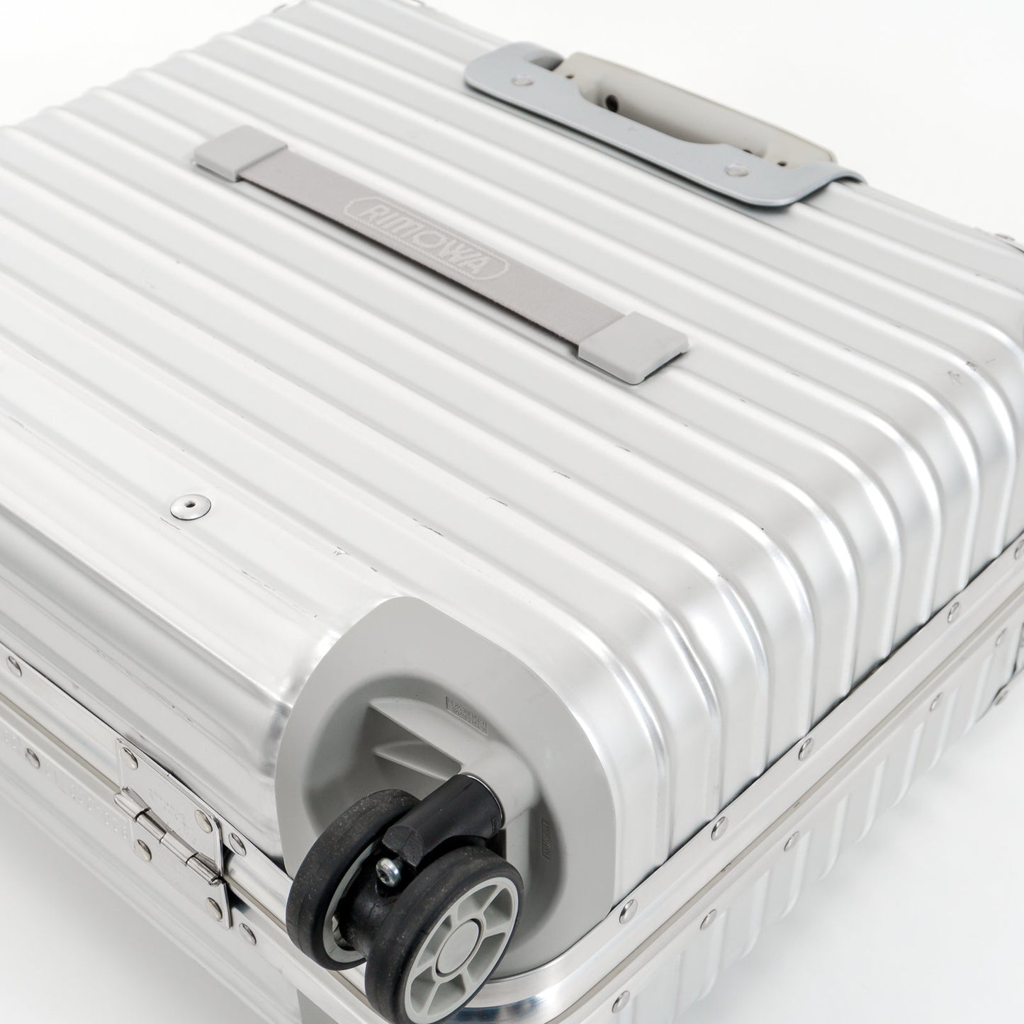 RIMOWA(リモワ) トパーズ 29L 4輪 コンパクト