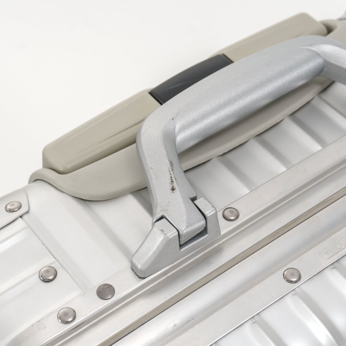 RIMOWA(リモワ) トパーズ 32L 2輪 キャビンS