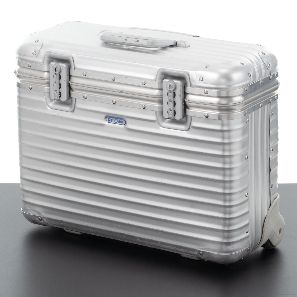 リモワ トパーズ 36L 2輪 パイロット シルバー 986.21 中古
