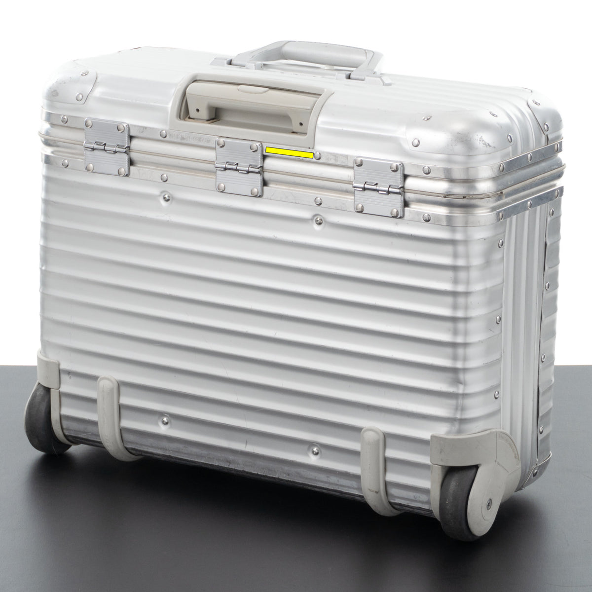 リモワ トパーズ 36L 2輪 パイロット シルバー 986.21 中古