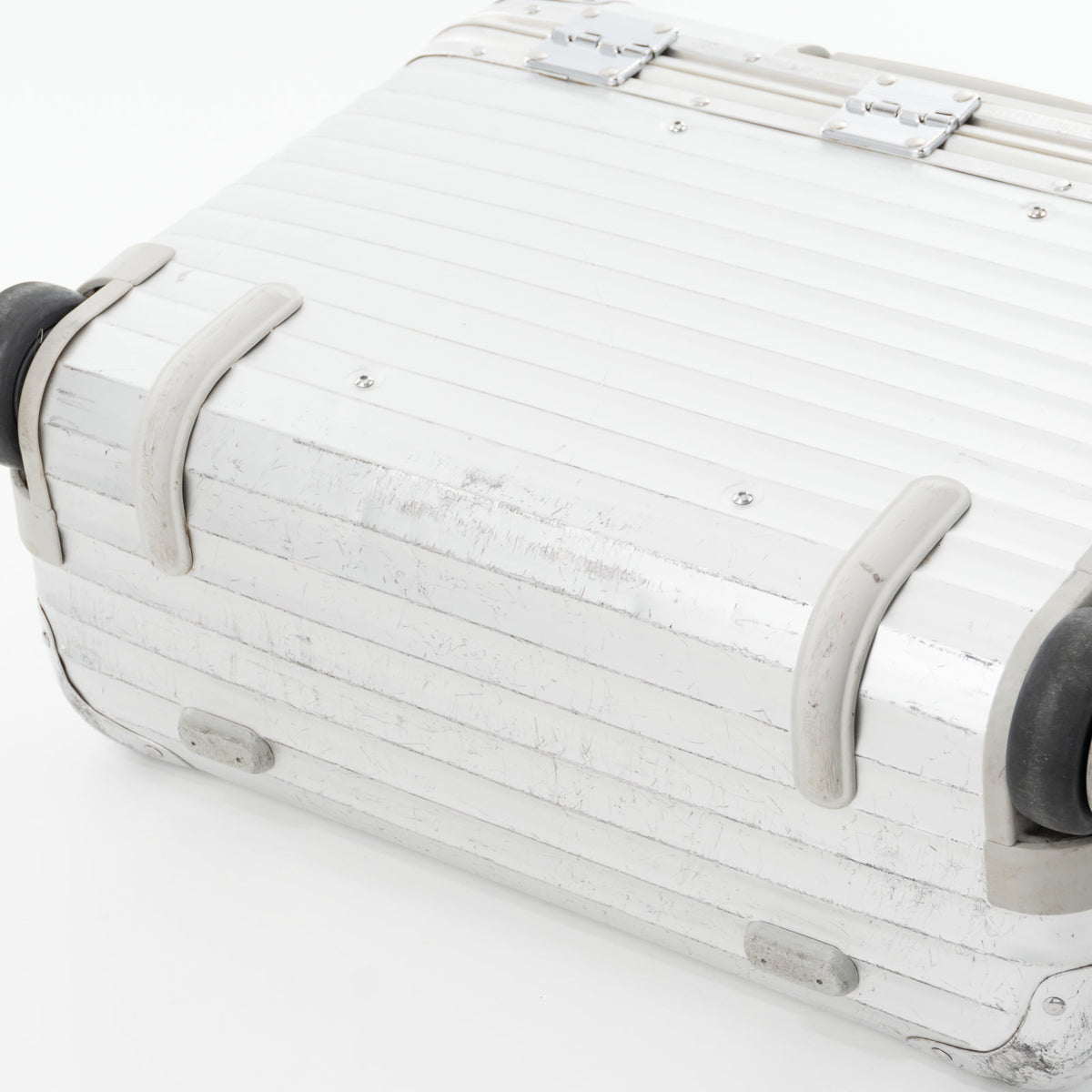 リモワ トパーズ 36L 2輪 パイロット シルバー 986.21 中古