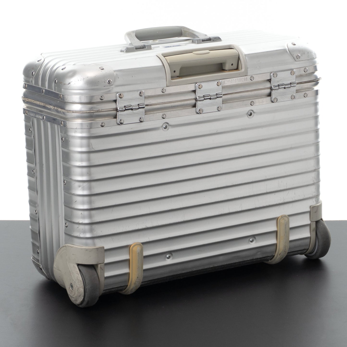 リモワ トパーズ 36L 2輪 パイロット シルバー 928.50 中古