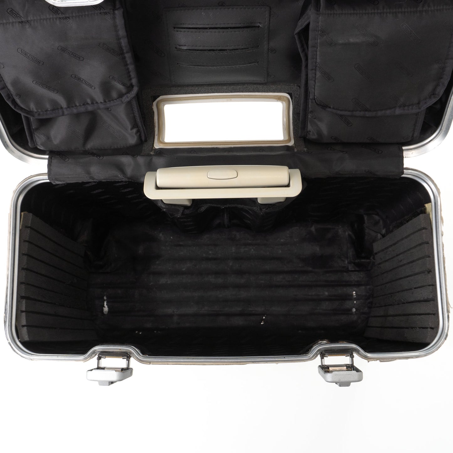 リモワ トパーズ 36L 2輪 パイロット シルバー 928.50 中古