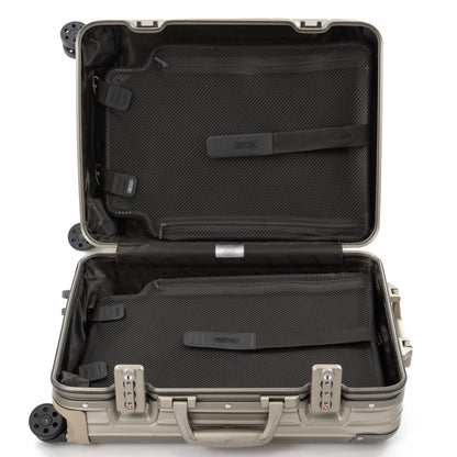 リモワ トパーズ 34L 4輪 キャビン チタニウム 923.53.03.4 中古
