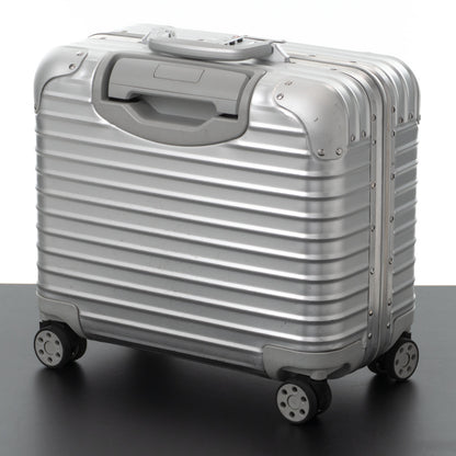 リモワ オリジナル コンパクト 29L 4輪 シルバー 925.40.00.4 中古