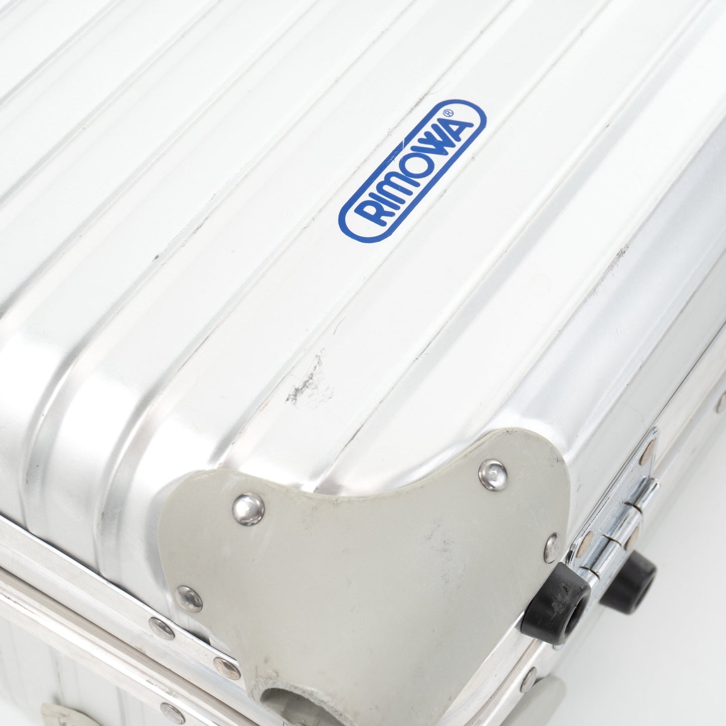 リモワ トパーズ 32L 2輪 キャビンS シルバー 929.52 中古