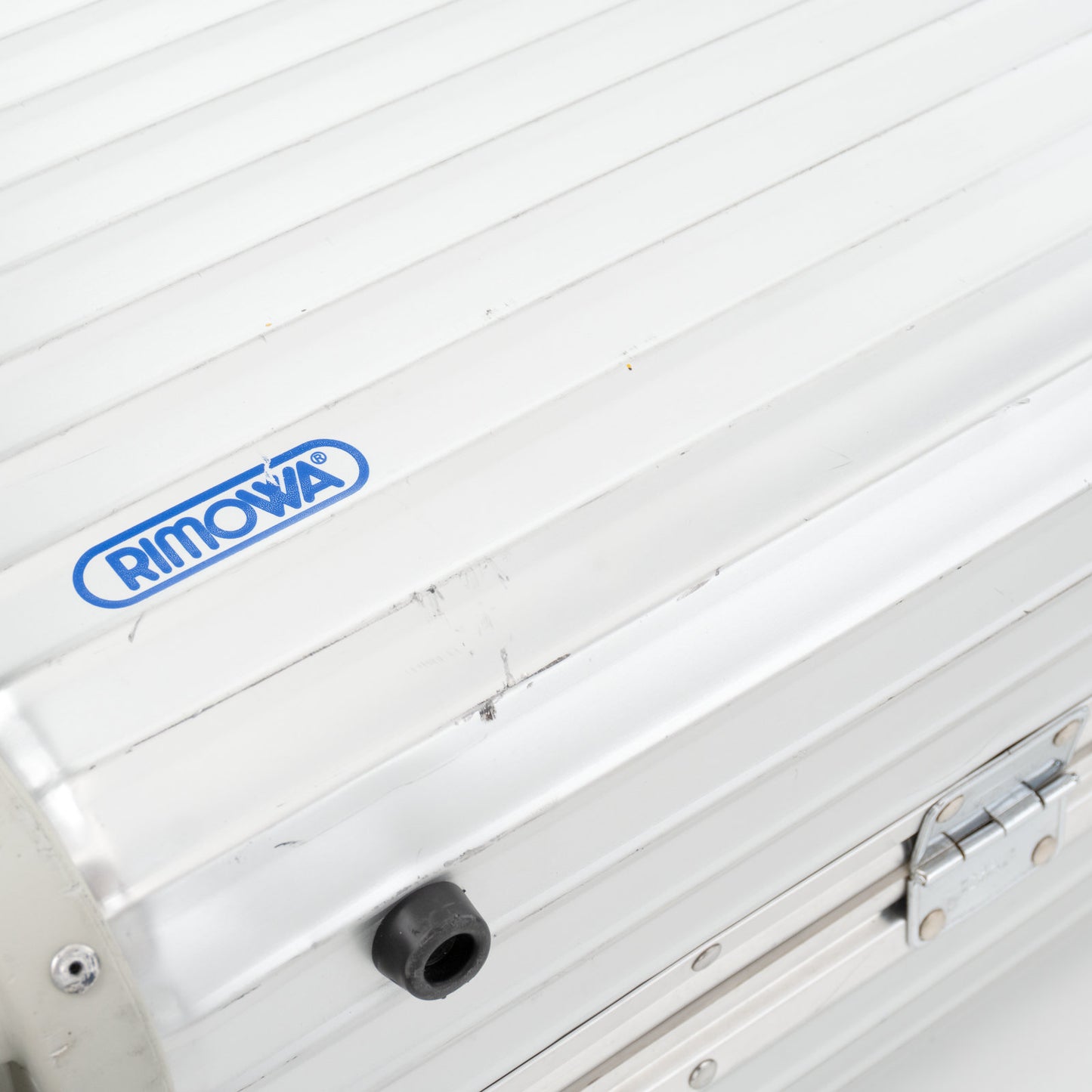 リモワ トパーズ 51L 4輪 キャビンプラス シルバー 932.54 中古