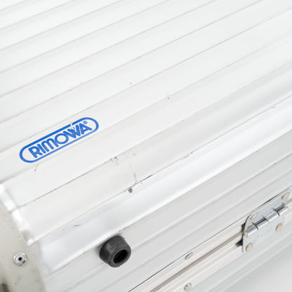 リモワ トパーズ 51L 4輪 キャビンプラス シルバー 932.54 中古