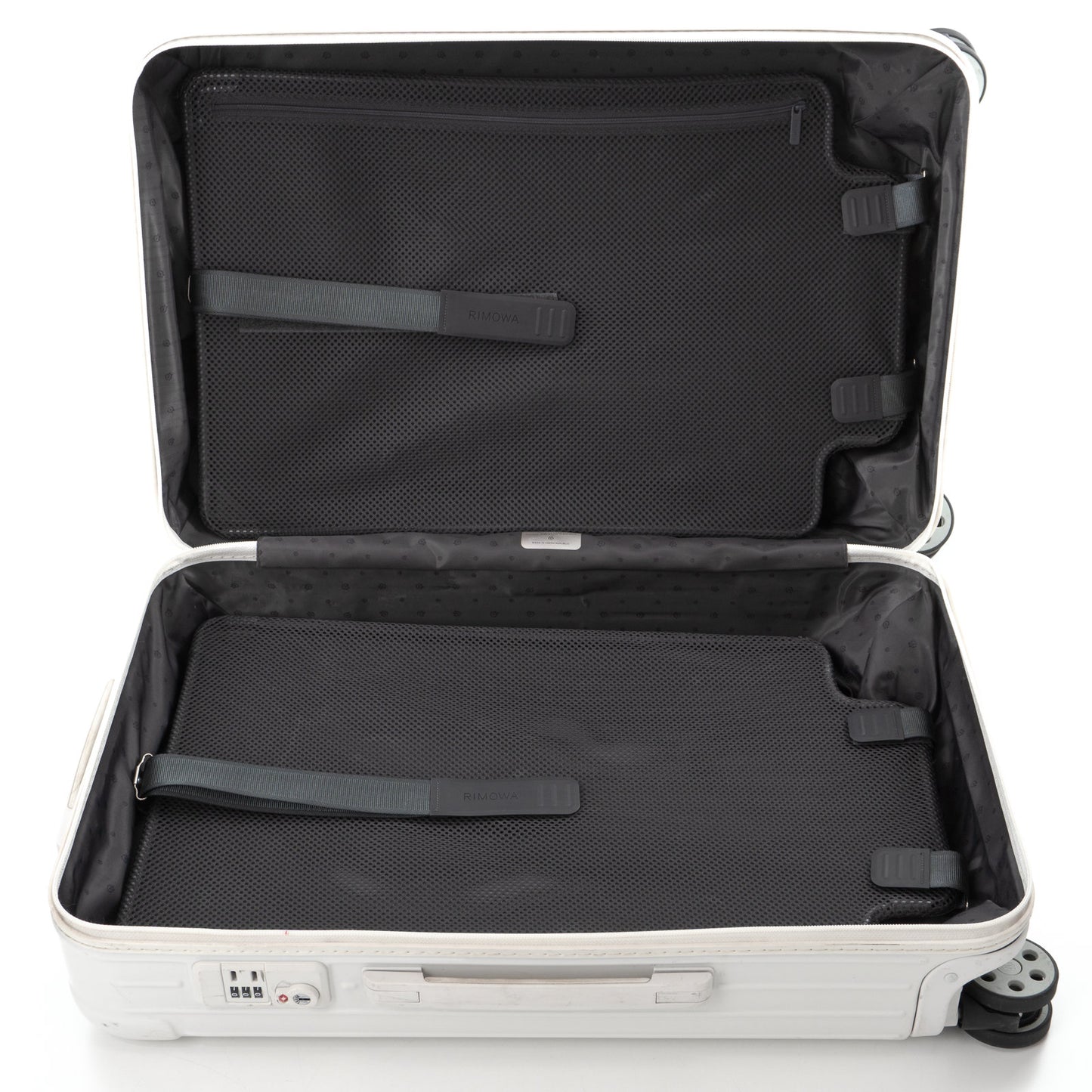リモワ エッセンシャル チェックインM 60L 4輪 グロスホワイト 832.63.66.4 中古