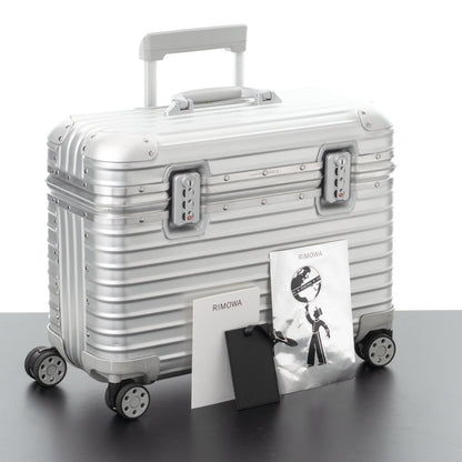 リモワ オリジナル パイロット 31L 4輪 シルバー 925.51.00.4 中古