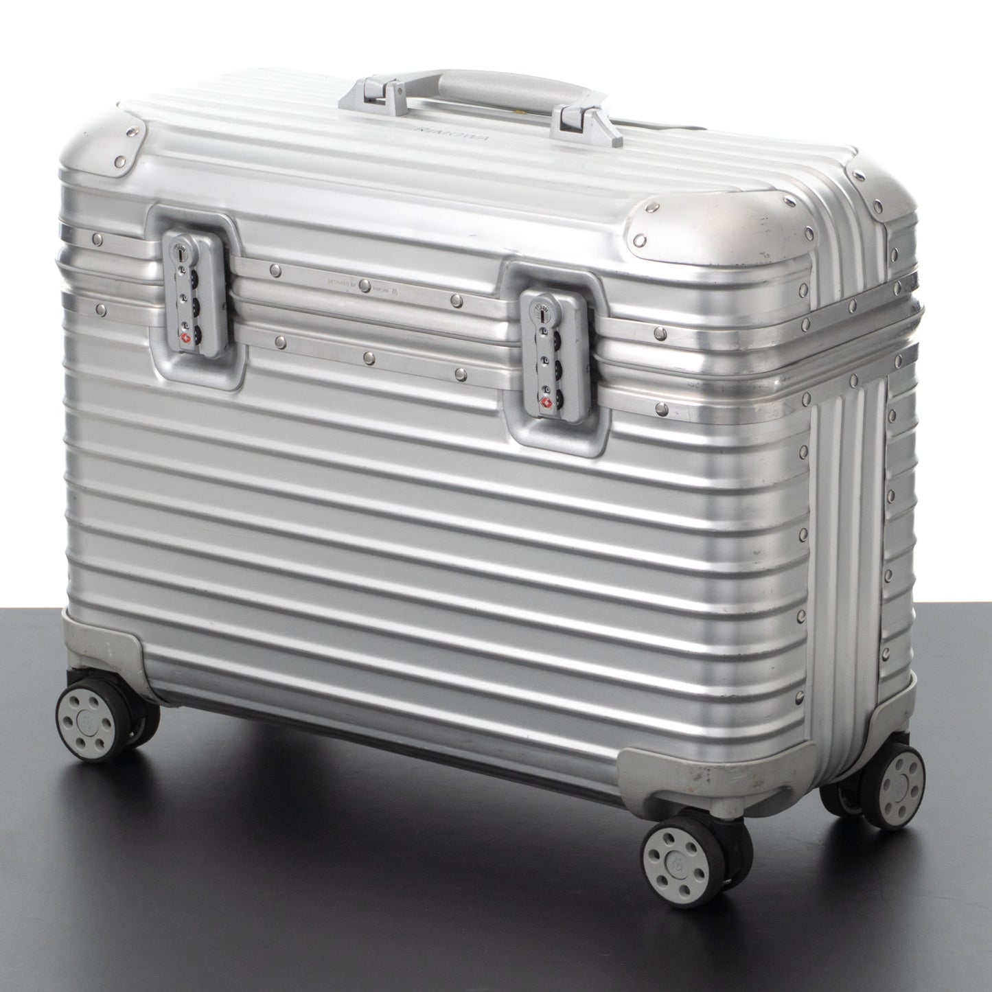 リモワ オリジナル パイロット 31L 4輪 シルバー 925.51.00.4 中古
