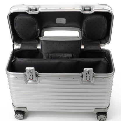 リモワ オリジナル パイロット 31L 4輪 シルバー 925.51.00.4 中古