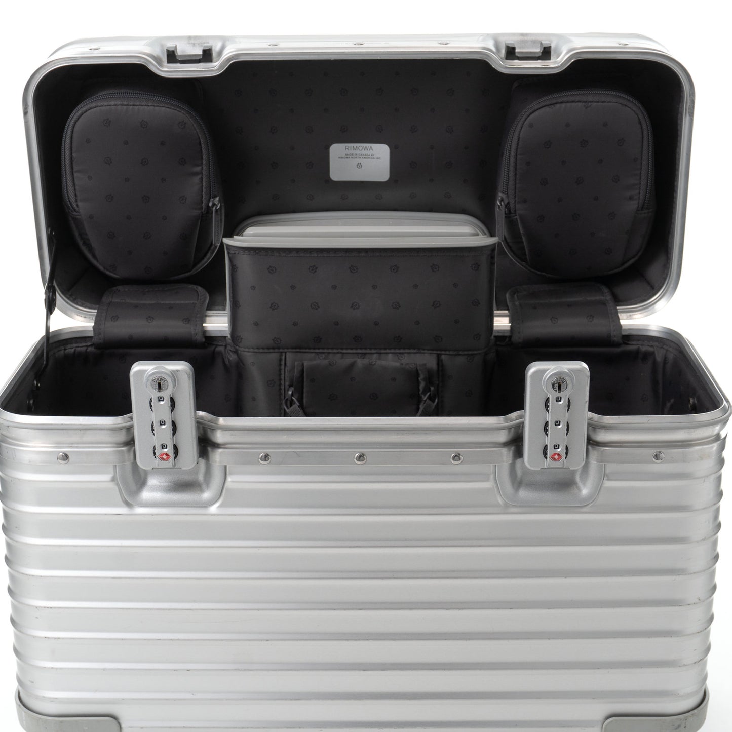リモワ オリジナル パイロット 31L 4輪 シルバー 925.51.00.4 中古
