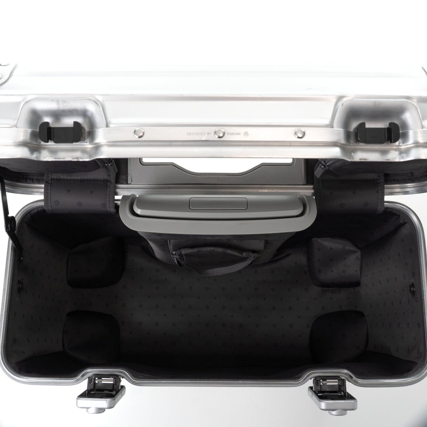 リモワ オリジナル パイロット 31L 4輪 シルバー 925.51.00.4 中古