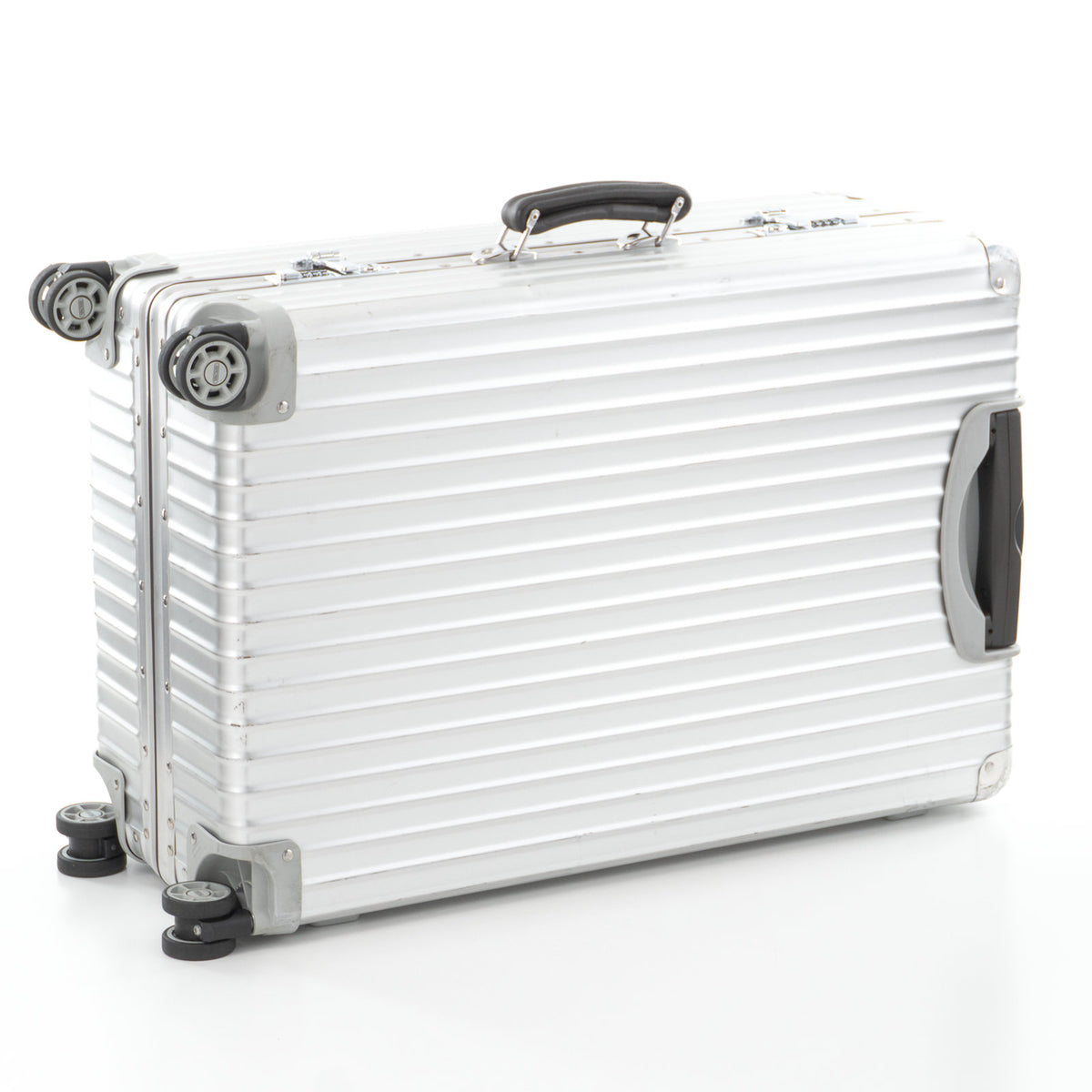 リモワ クラシックフライト 60L 4輪 チェックインM シルバー 971.63.00.4 中古
