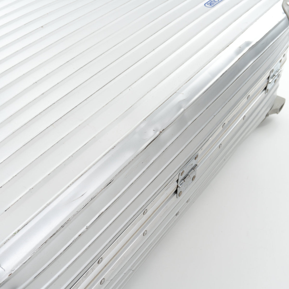 リモワ トパーズ 104L 4輪 XL シルバー 932.77 中古
