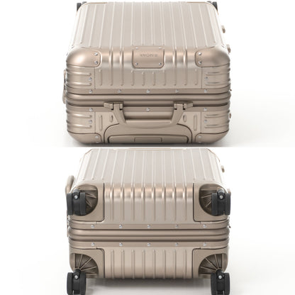 リモワ オリジナル キャビン 35L 4輪 チタニウム 925.53.04.4.04.4 中古