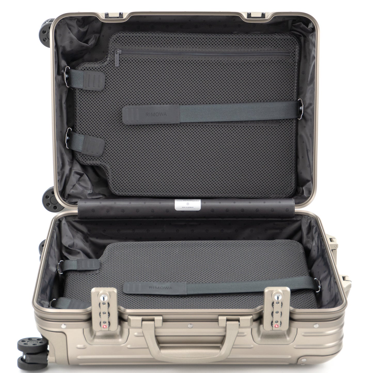 リモワ オリジナル キャビン 35L 4輪 チタニウム 925.53.04.4.04.4 中古