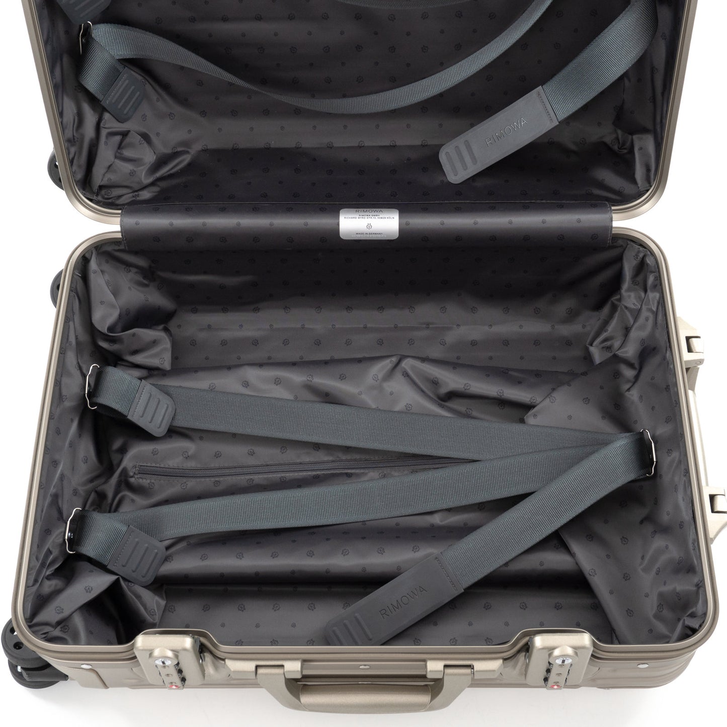 リモワ オリジナル キャビン 35L 4輪 チタニウム 925.53.04.4.04.4 中古