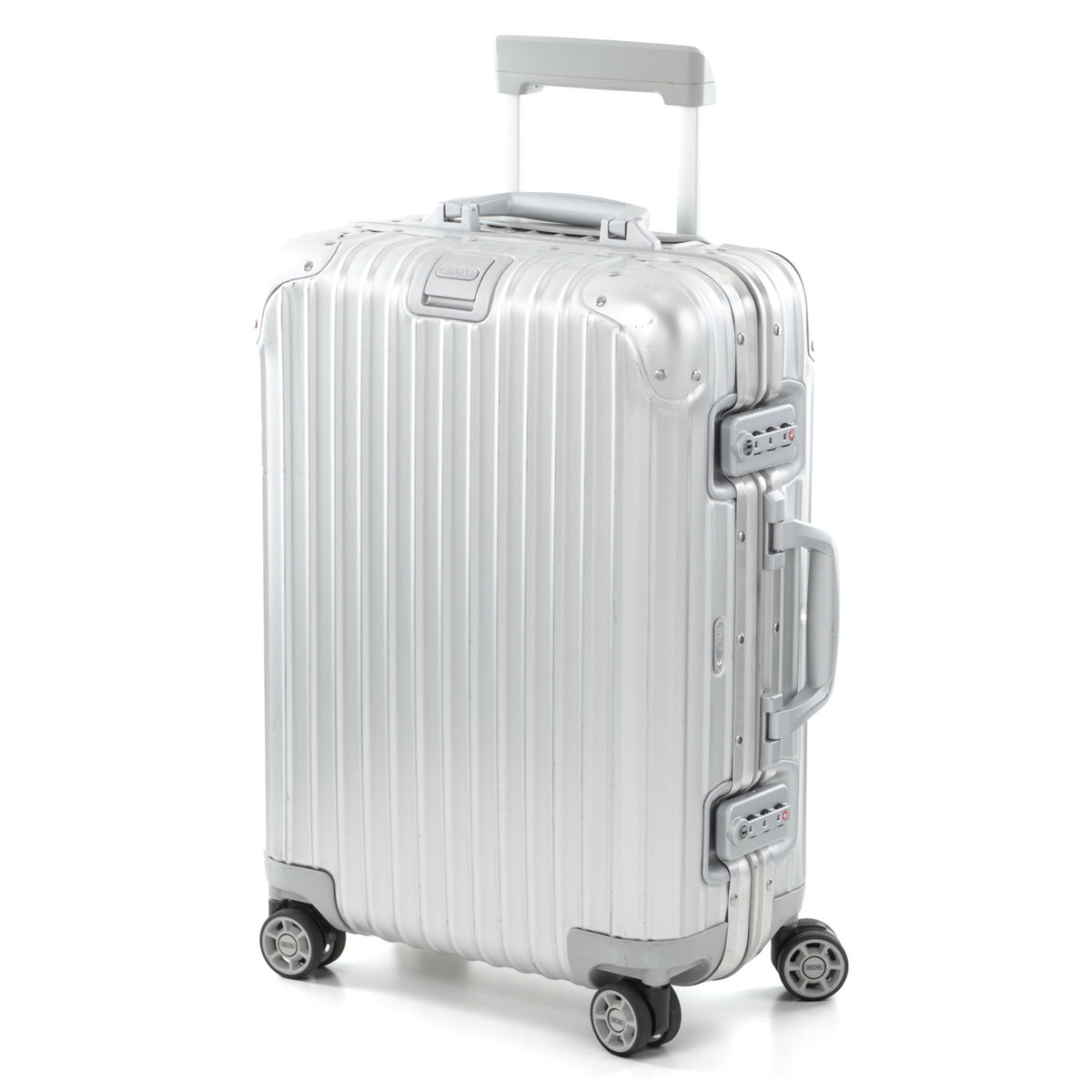 リモワ トパーズ 32L 4輪 キャビンS シルバー 923.52.00.4 中古