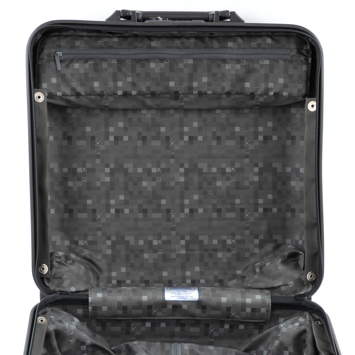 リモワ サルサ 27L 4輪 コンパクト マットブラック 810.40.32.4 中古