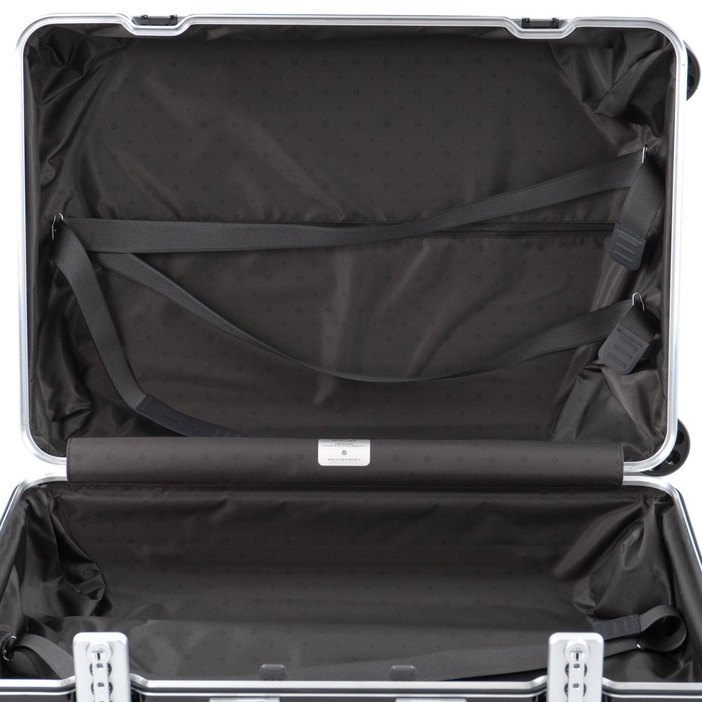 リモワ ハイブリッド チェックインM 60L 4輪 グロスブラック 883.63.62.4 中古