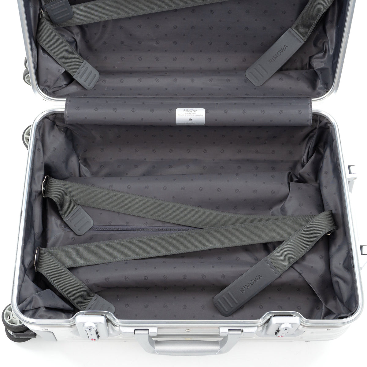 リモワ オリジナル キャビン 35L 4輪 シルバー 925.53.00.4 中古