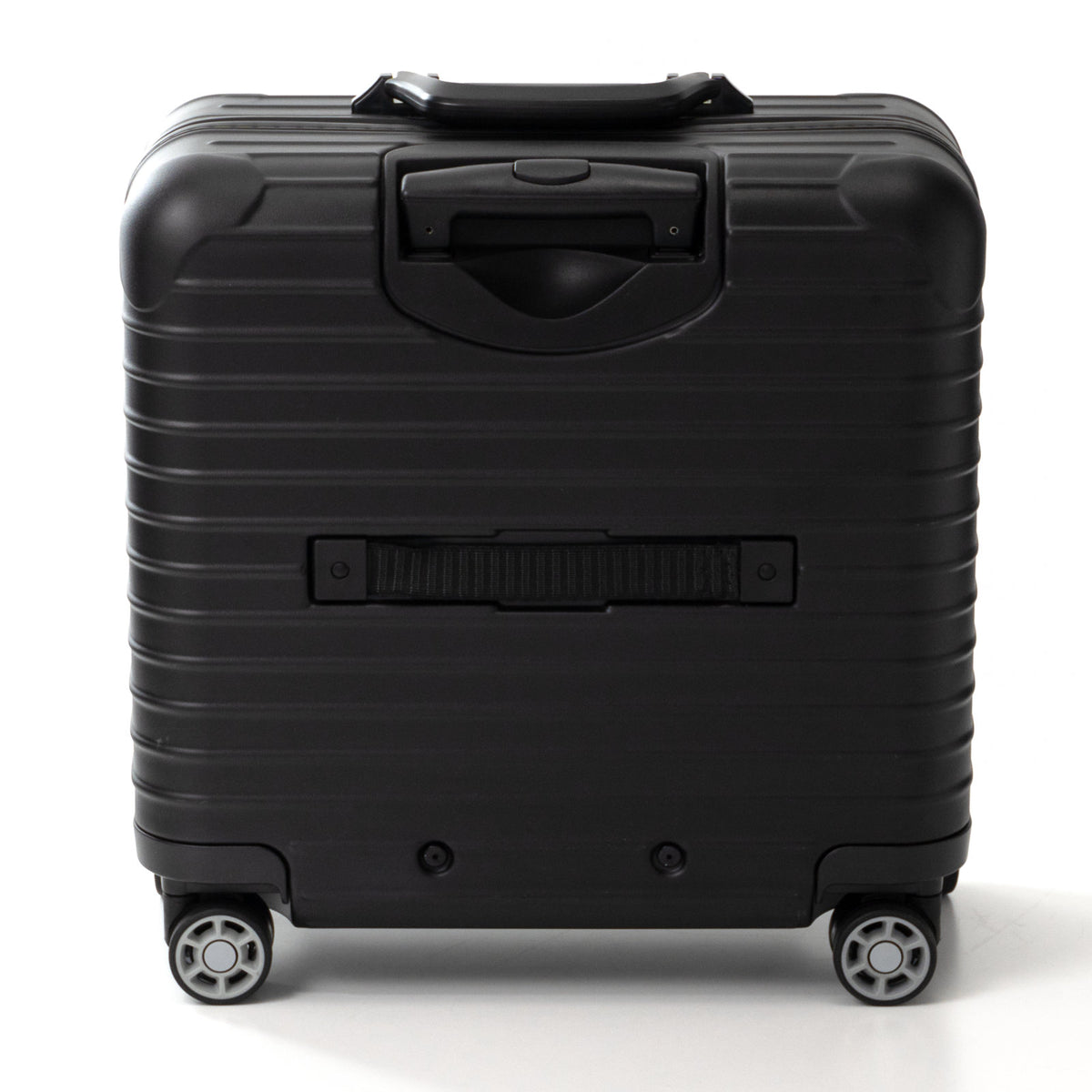 リモワ サルサ 27L 4輪 コンパクト マットブラック 810.40.32.4 中古