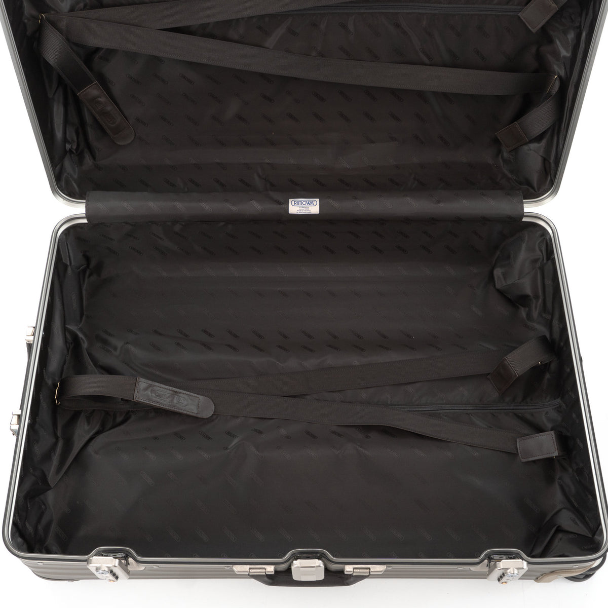 リモワ トパーズ 104L 4輪 XL チタニウム 945.77 中古