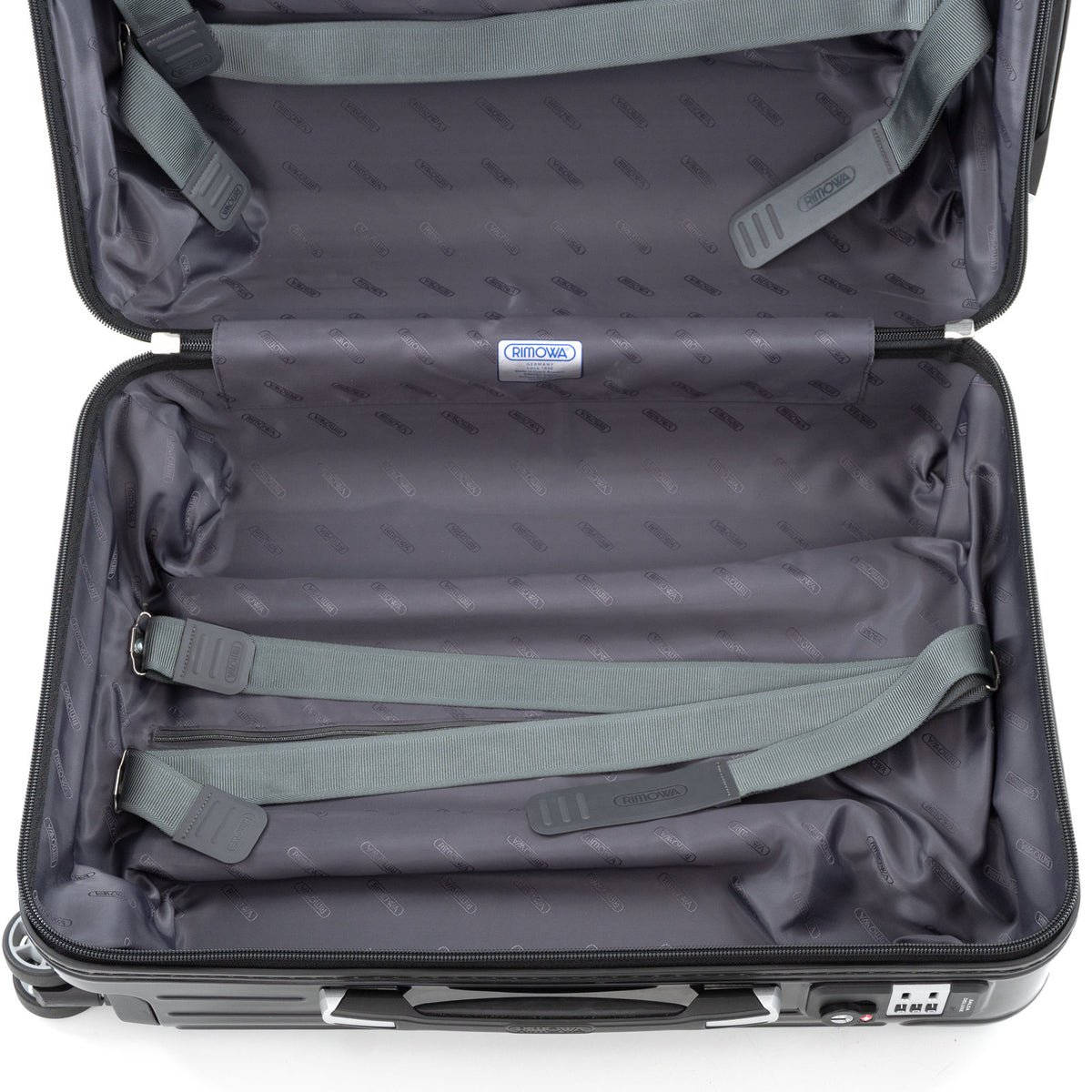 リモワ サルサデラックス 37L 4輪 キャビン グロスブラック 831.53.50.4 中古