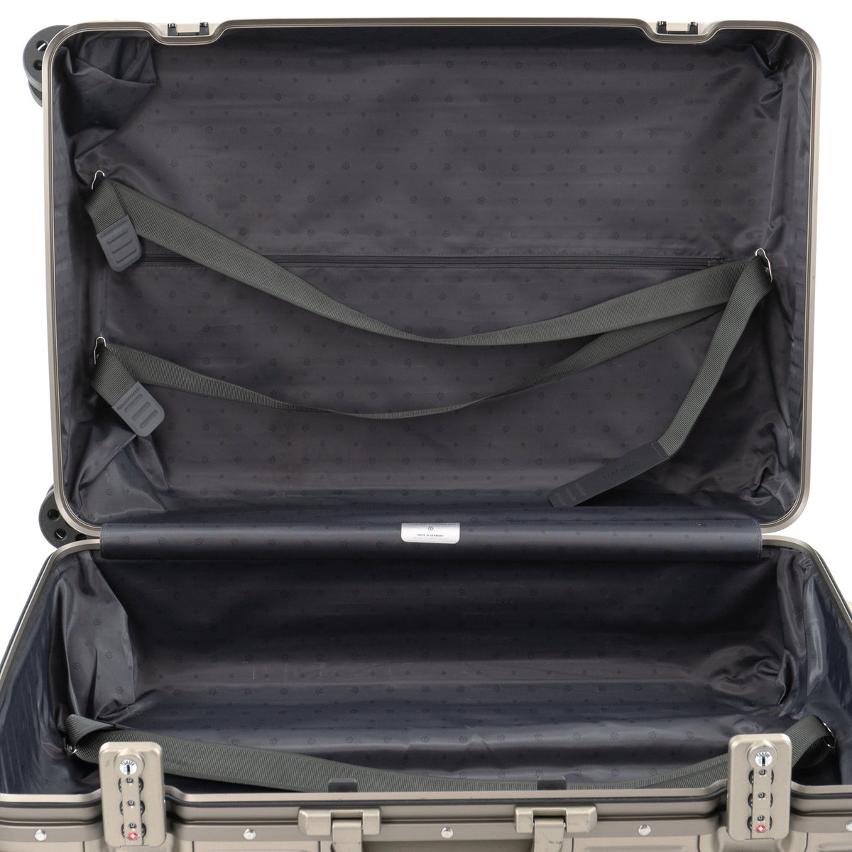 リモワ オリジナル チェックインM 60L 4輪 チタニウム 925.63.03.4 中古
