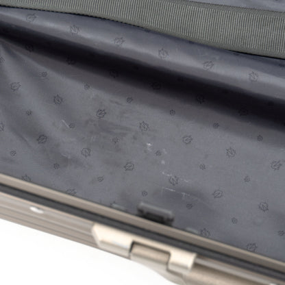 リモワ オリジナル チェックインM 60L 4輪 チタニウム 925.63.03.4 中古