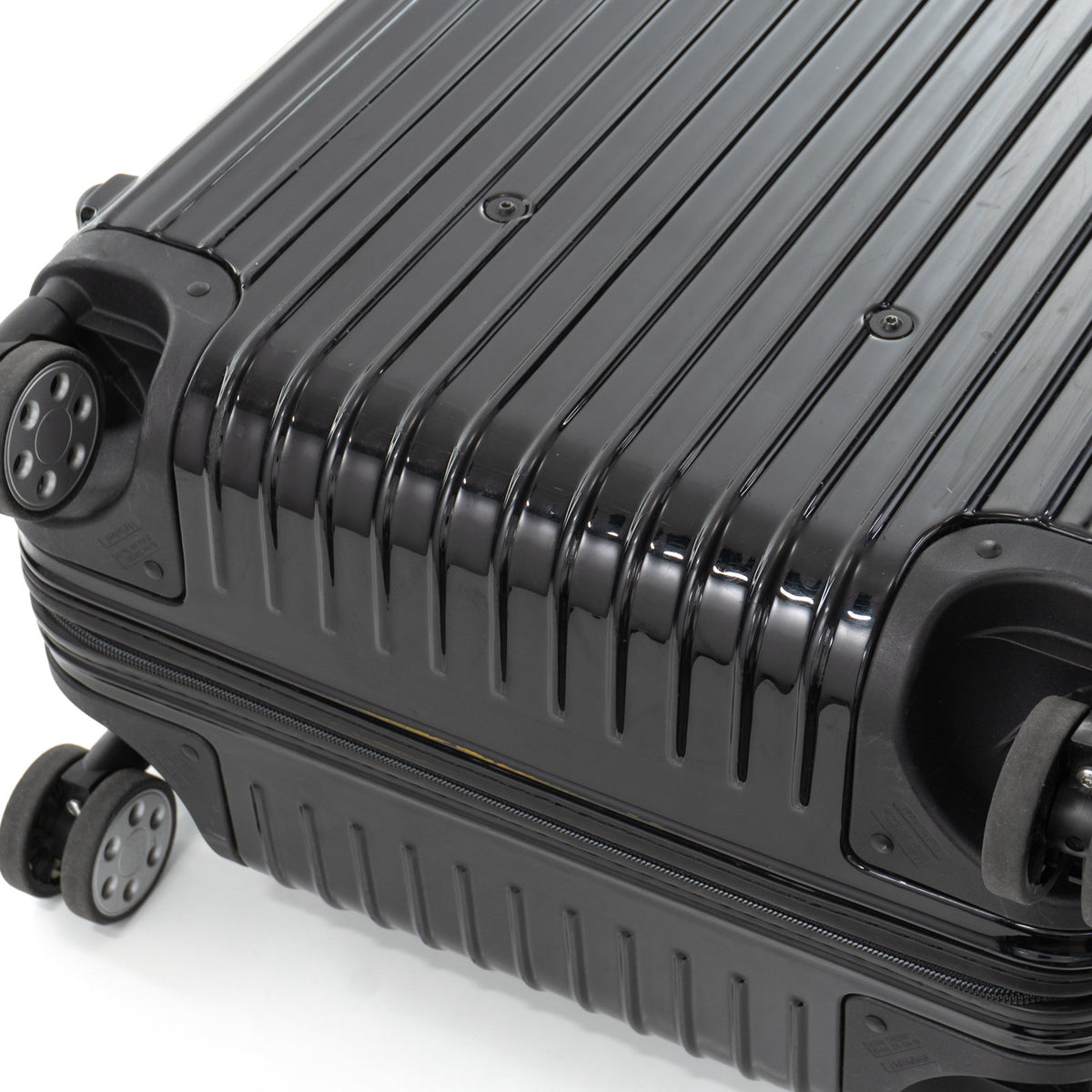 リモワ サルサデラックス 78L 4輪 チェックインL グロスブラック 870.70 中古
