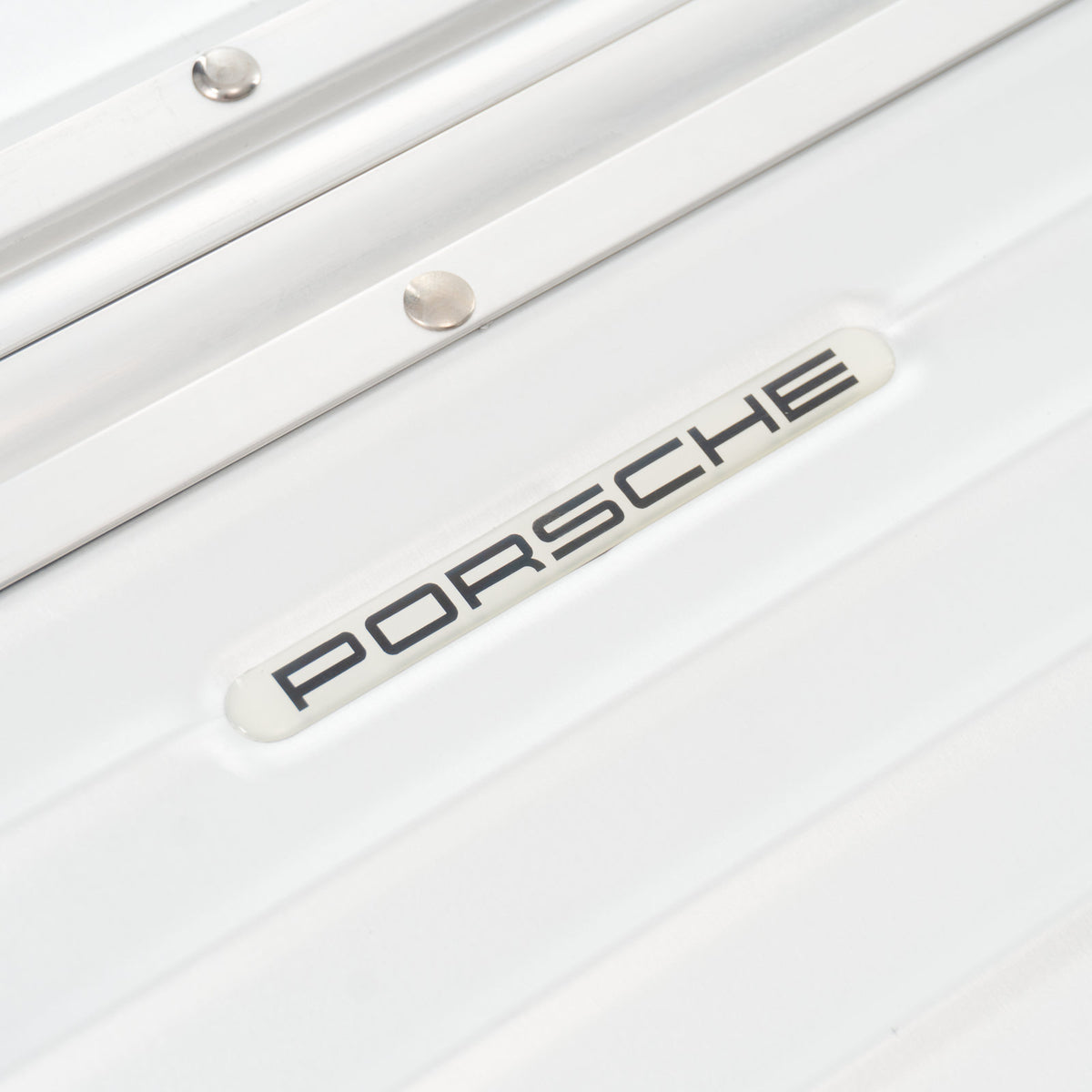 リモワ ポルシェ トパーズ 52L 4輪 特別モデル(チェックインM相当) シルバー 911.52 中古