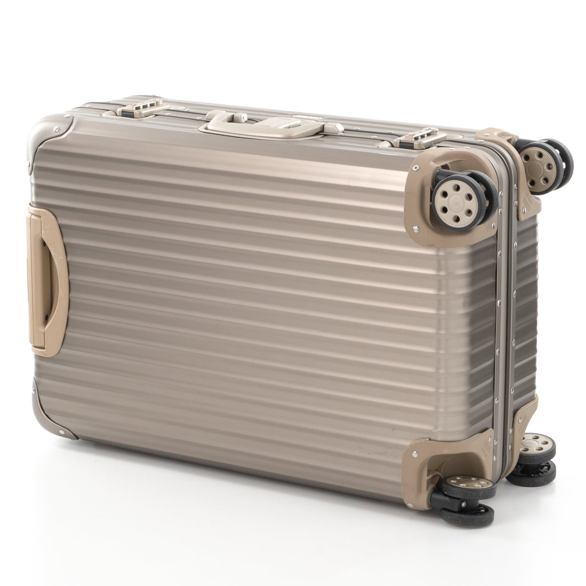 リモワ トパーズ 64L 4輪 チェックインM チタニウムシャンパンゴールド系 945.63 中古