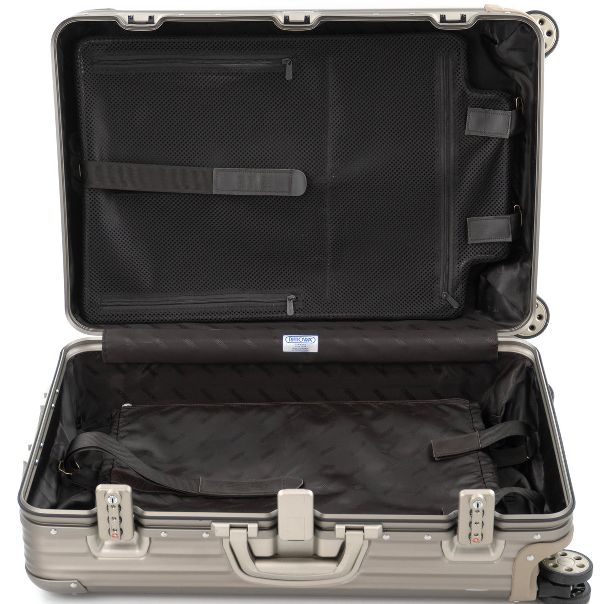リモワ トパーズ 64L 4輪 チェックインM チタニウムシャンパンゴールド系 945.63 中古