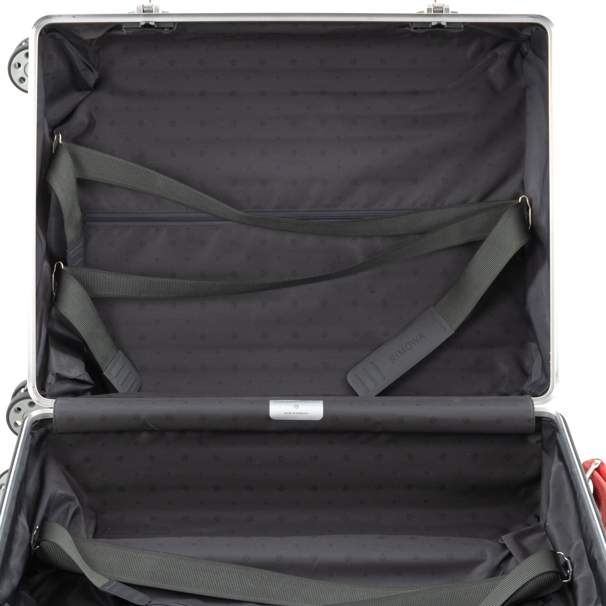 リモワ クラシック キャビン 36L 4輪 シルバー 972.53.00.4 中古