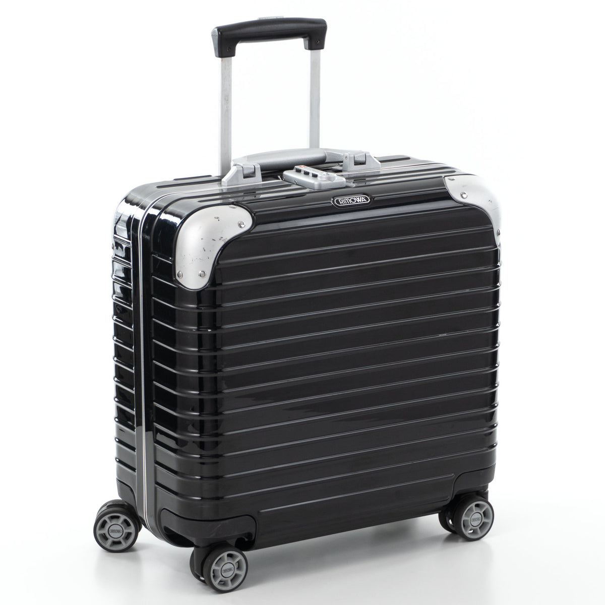 リモワ リンボ 27L 4輪 コンパクト グロスブラック 881.40.50.4 中古