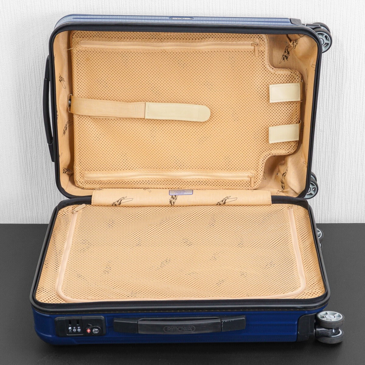 RIMOWA(リモワ) ルフトハンザ サルサ 32L 4輪 キャビンS