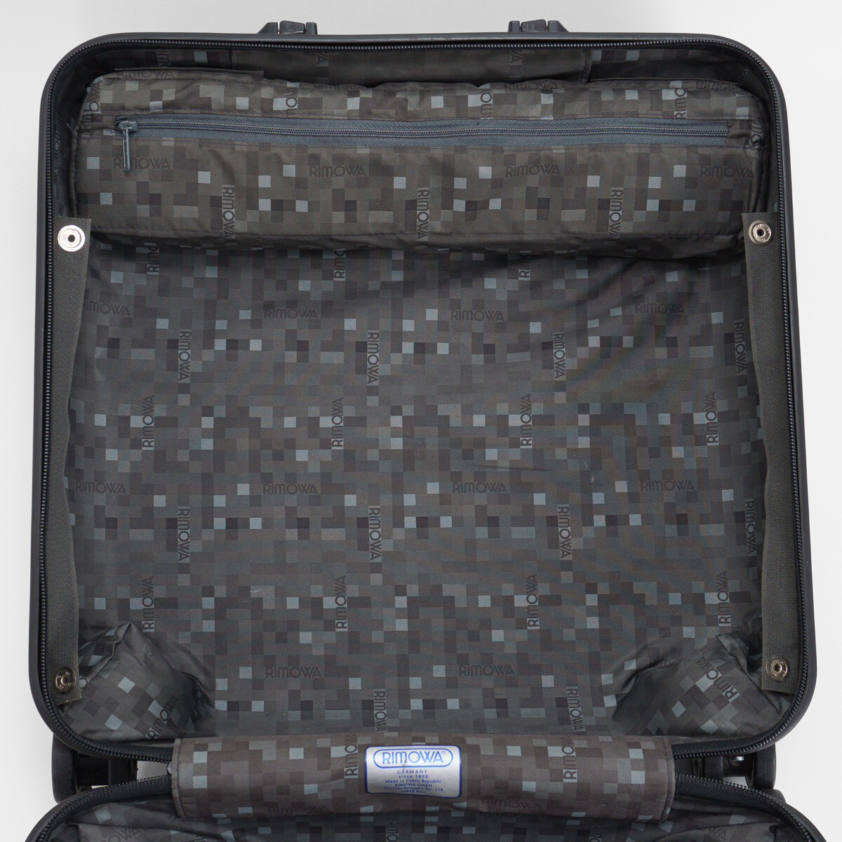 RIMOWA(リモワ) サルサ 27L 4輪 コンパクト