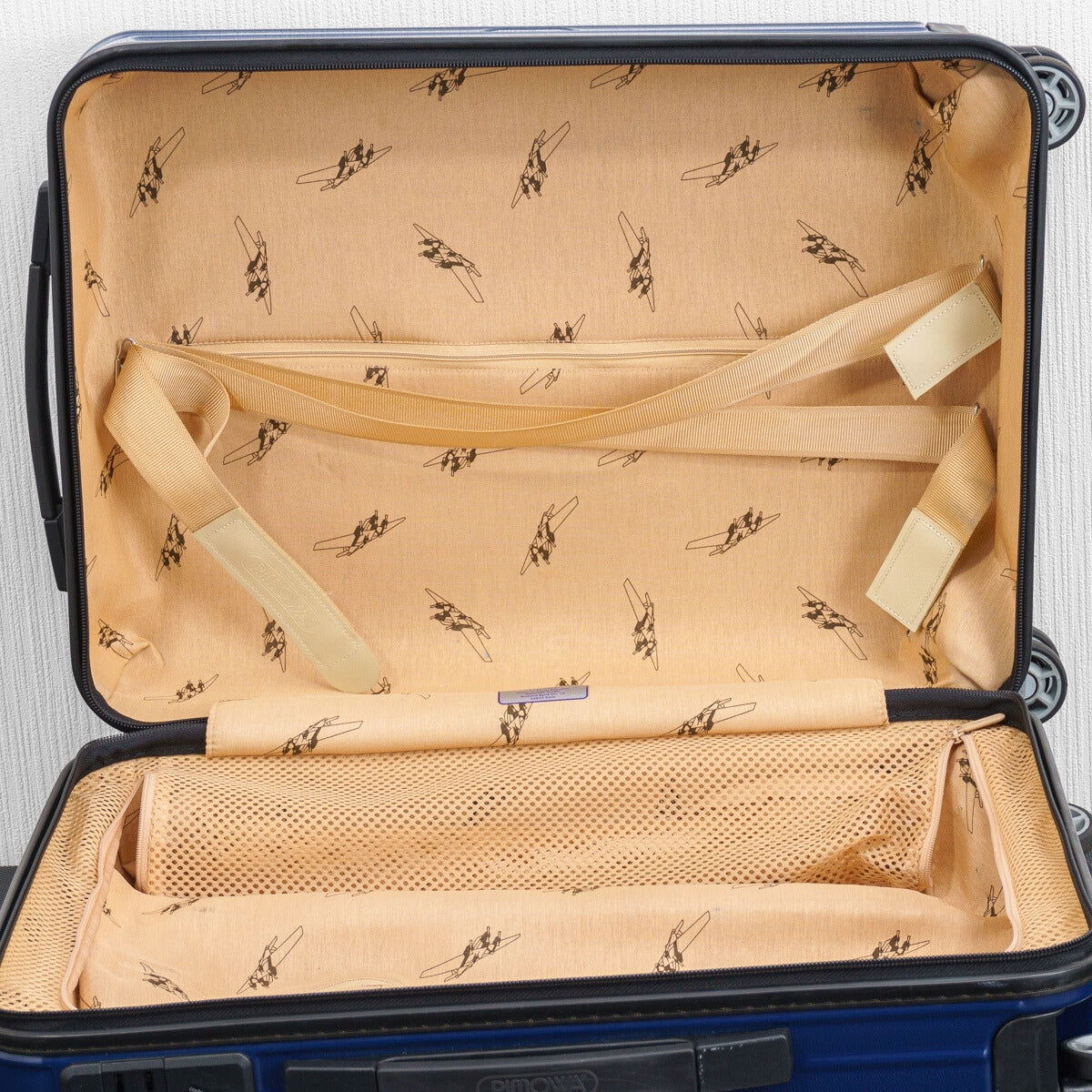 RIMOWA(リモワ) ルフトハンザ サルサ 32L 4輪 キャビンS