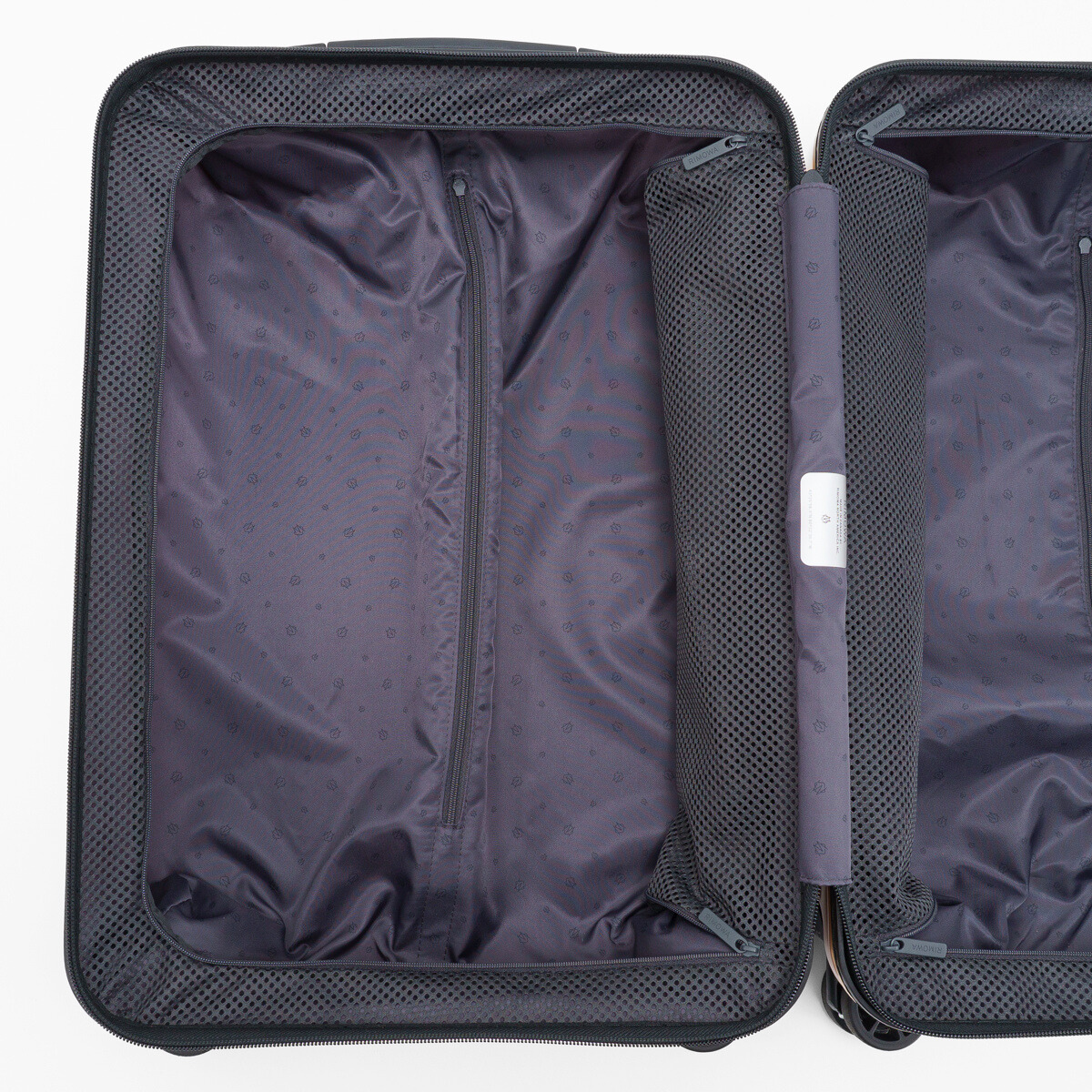 RIMOWA(リモワ) エッセンシャルライト キャビン 37L 4輪