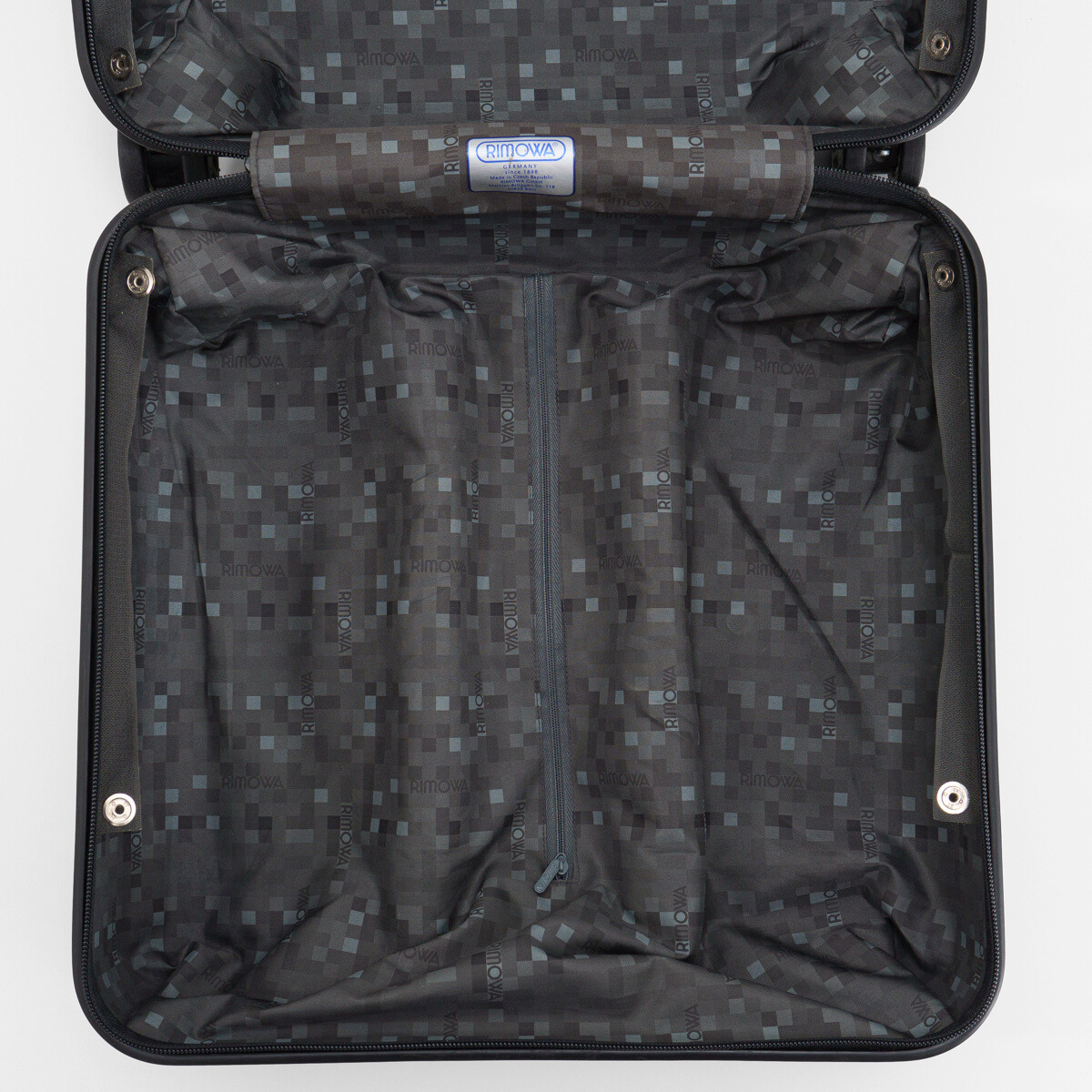 RIMOWA(リモワ) サルサ 27L 4輪 コンパクト