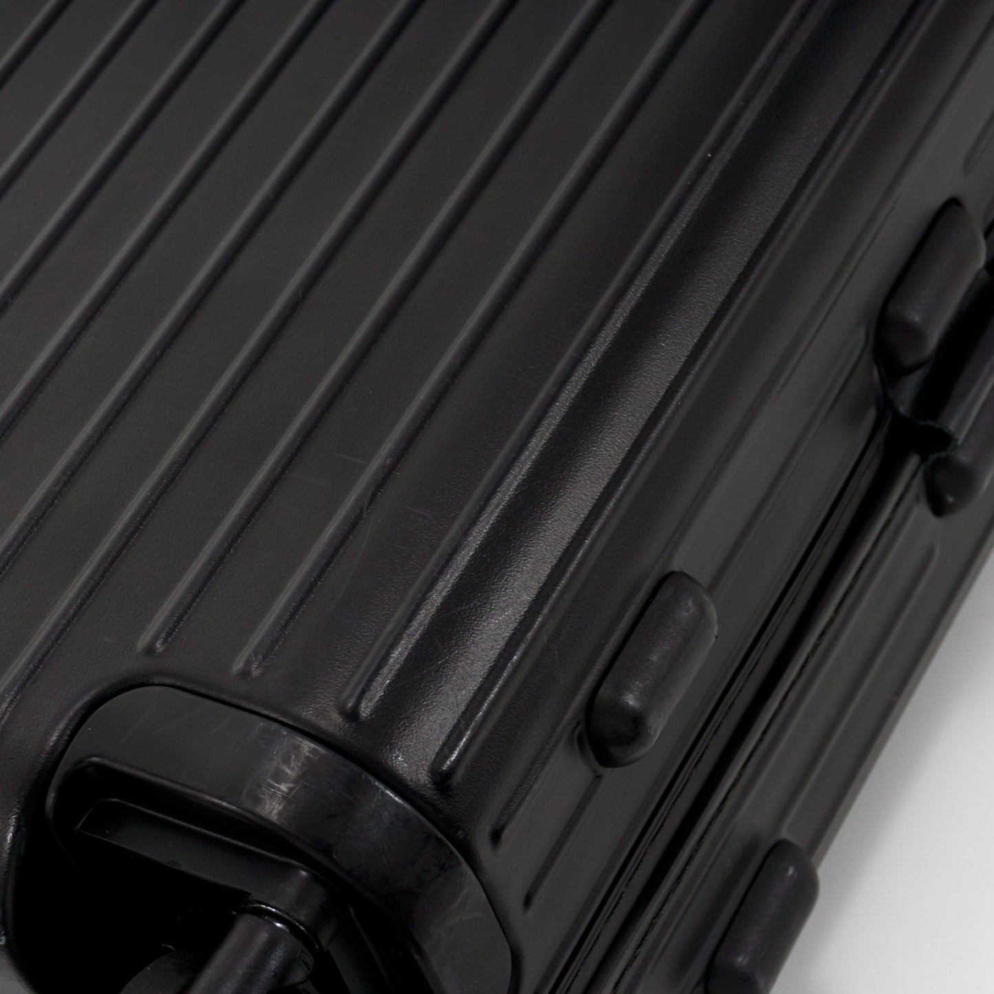 RIMOWA(リモワ) エッセンシャル キャビンS 34L 4輪