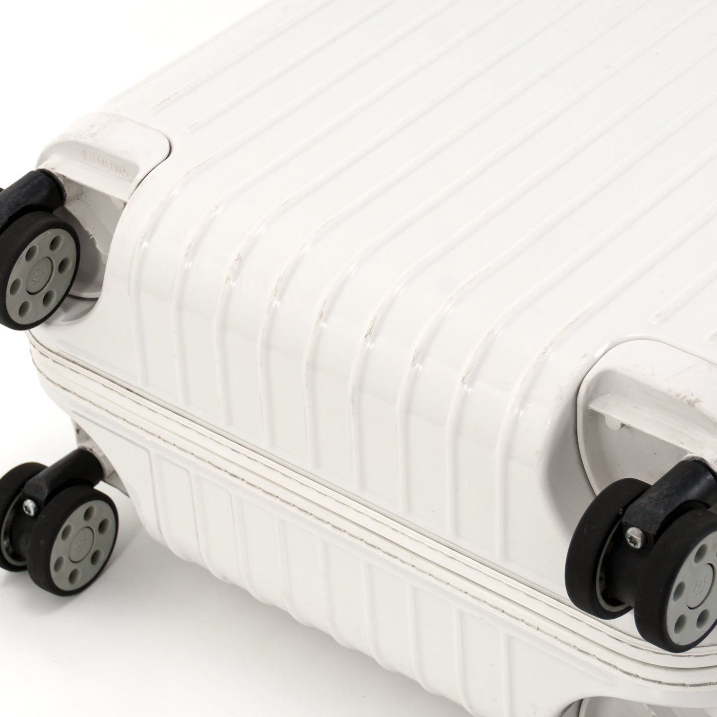 RIMOWA(リモワ) エッセンシャル キャビンS 34L 4輪