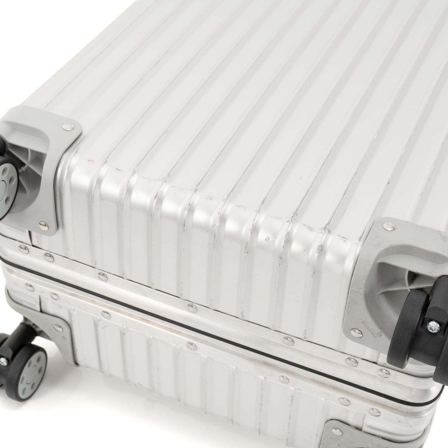 RIMOWA(リモワ) クラシック キャビン 36L 4輪