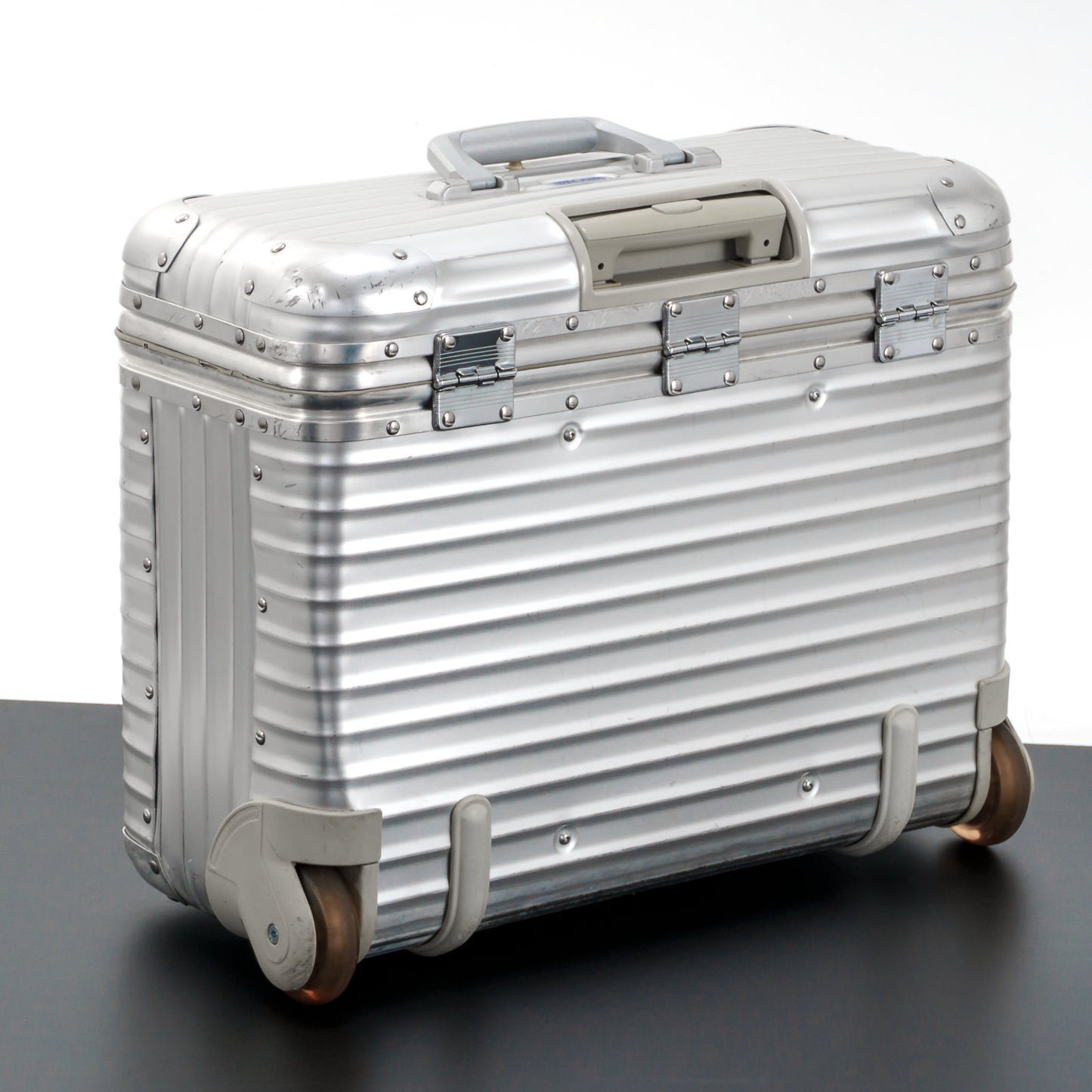 RIMOWA(リモワ) トパーズ 36L 2輪 パイロット