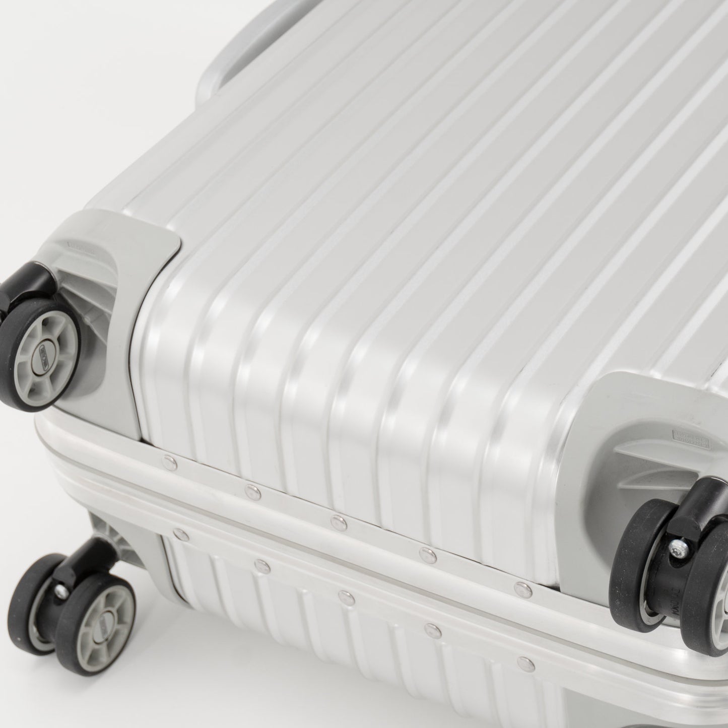 RIMOWA(リモワ) トパーズ 32L 4輪 キャビンS